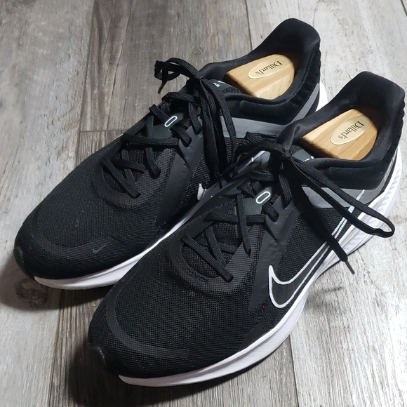 NIKE | Mens Quest 05 Running Shoes - Picture 1 of 10